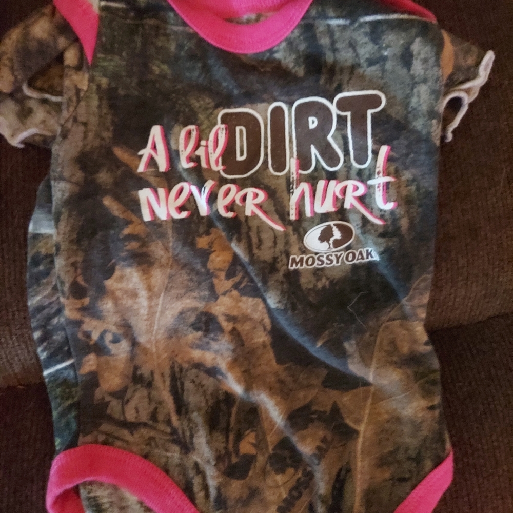 3 piece mossy oak camo 0 to 3 months onesies